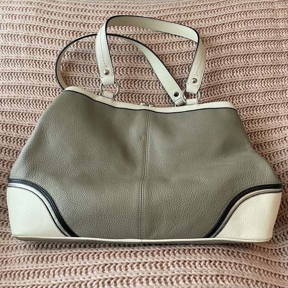 COACH Laura Spectator Satchel. All Pebble Grain Leather. Gray with White/Black. - Picture 3 of 10